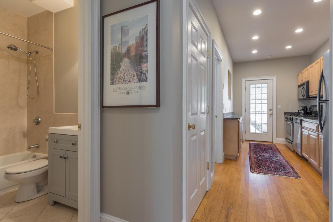 Sunny Convenient Home W/ Private Patio! Easy Walk To Everything! Βοστώνη Εξωτερικό φωτογραφία